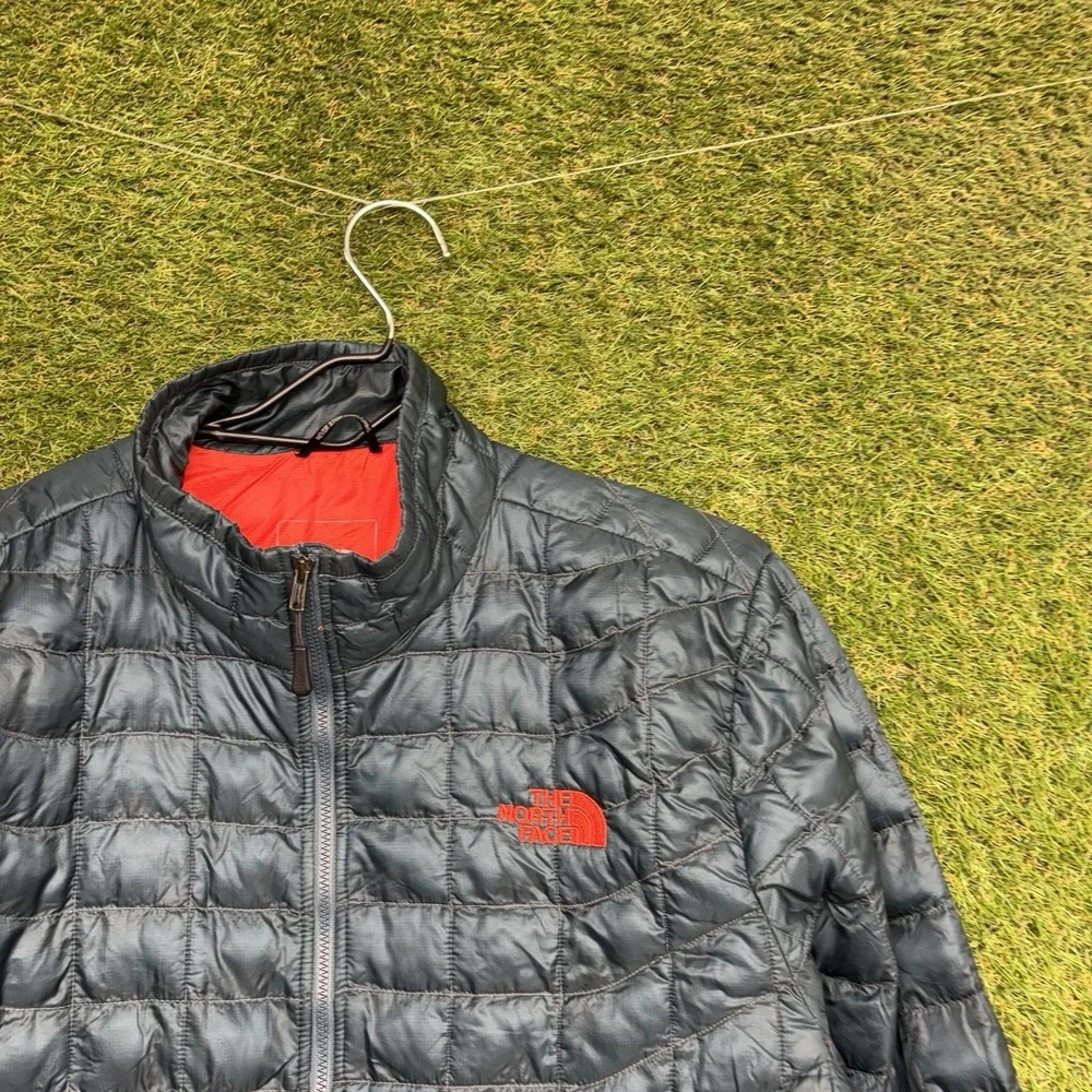 The North Face Thermoball Jacket Mens Medium Vanadis Grey Hiking Outdoor Travel